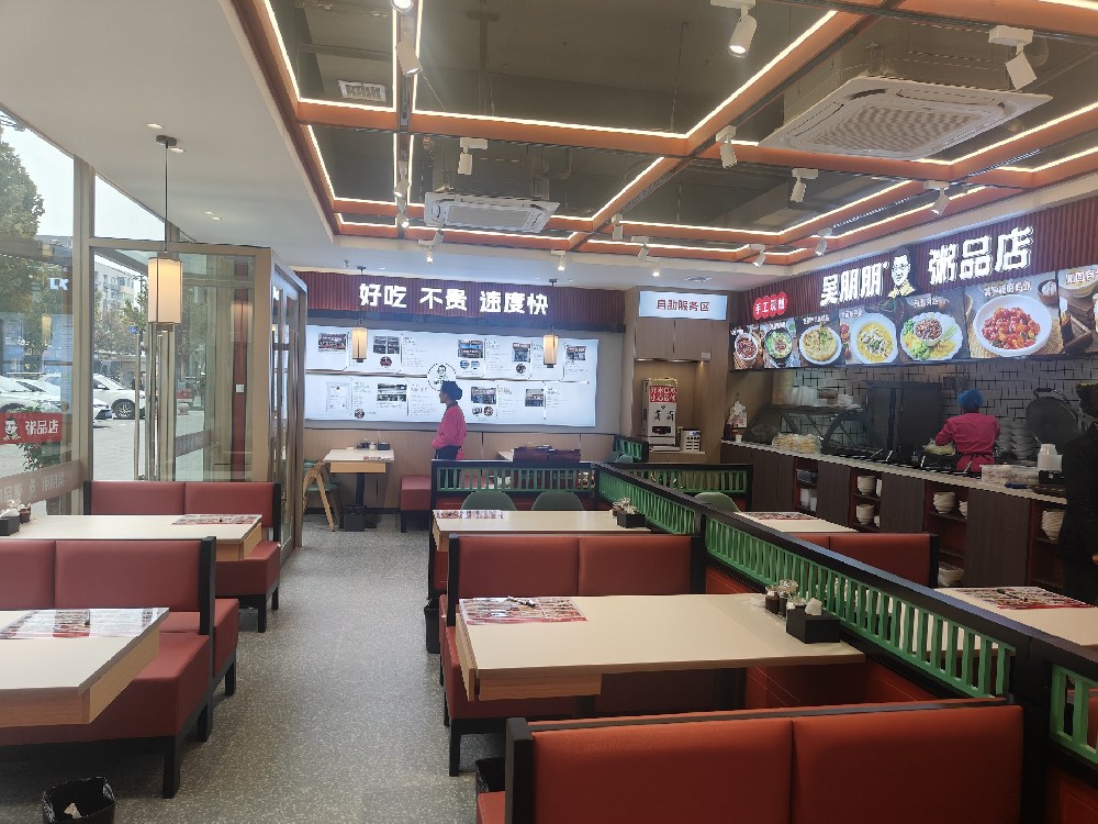 餐饮桌椅整体解决方案，从规划到布局、到桌椅摆放，专业厂家做专业的事